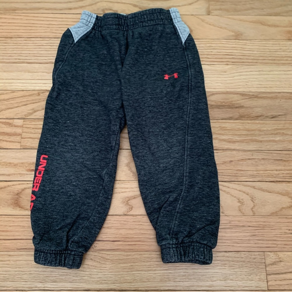 3t UA joggers